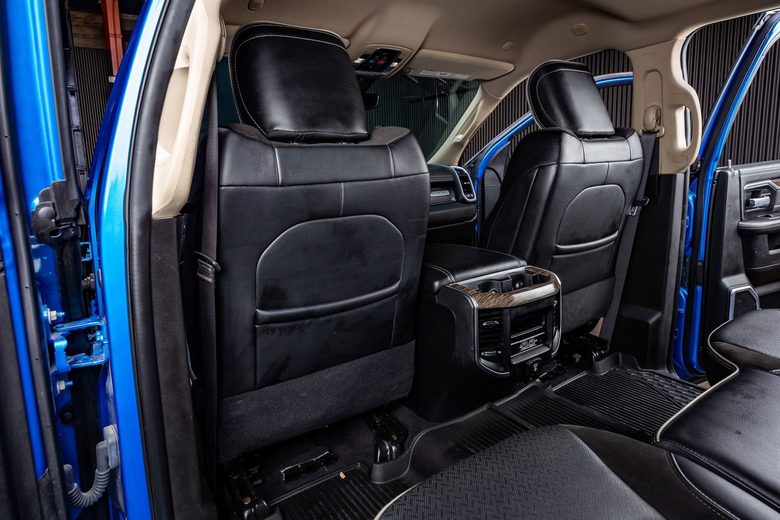 Used 2020 RAM 3500 Laramie image 34