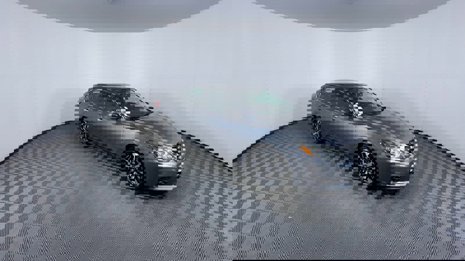 Used 2017 Nissan Altima 2.5 SR w/ LED Appearance Package image 2