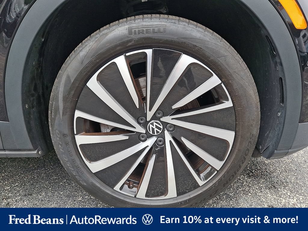 Used 2024 Volkswagen ID.4 Pro AWD/4WD image 11