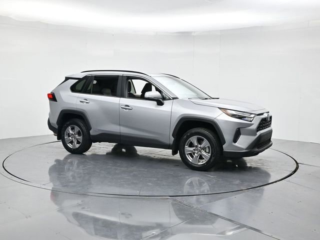 Used 2024 Toyota RAV4 XLE image 3