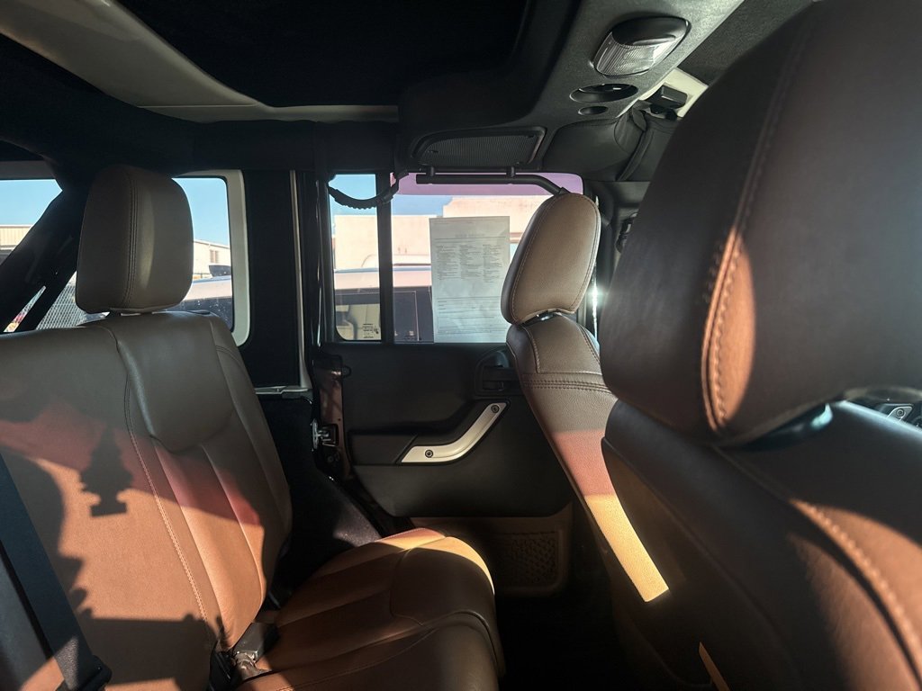 Used 2016 Jeep Wrangler Unlimited Rubicon w/ Dual Top Group image 17