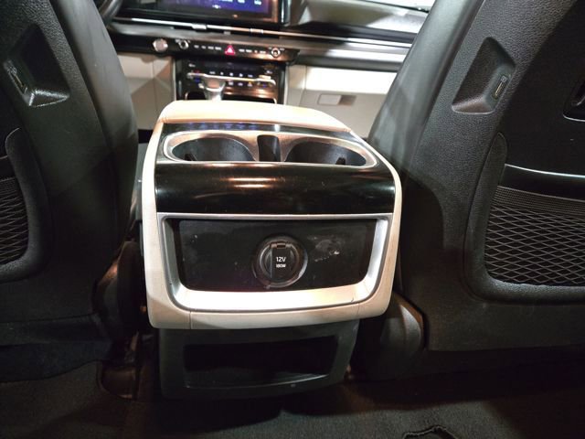 Used 2022 Kia Carnival EX image 33