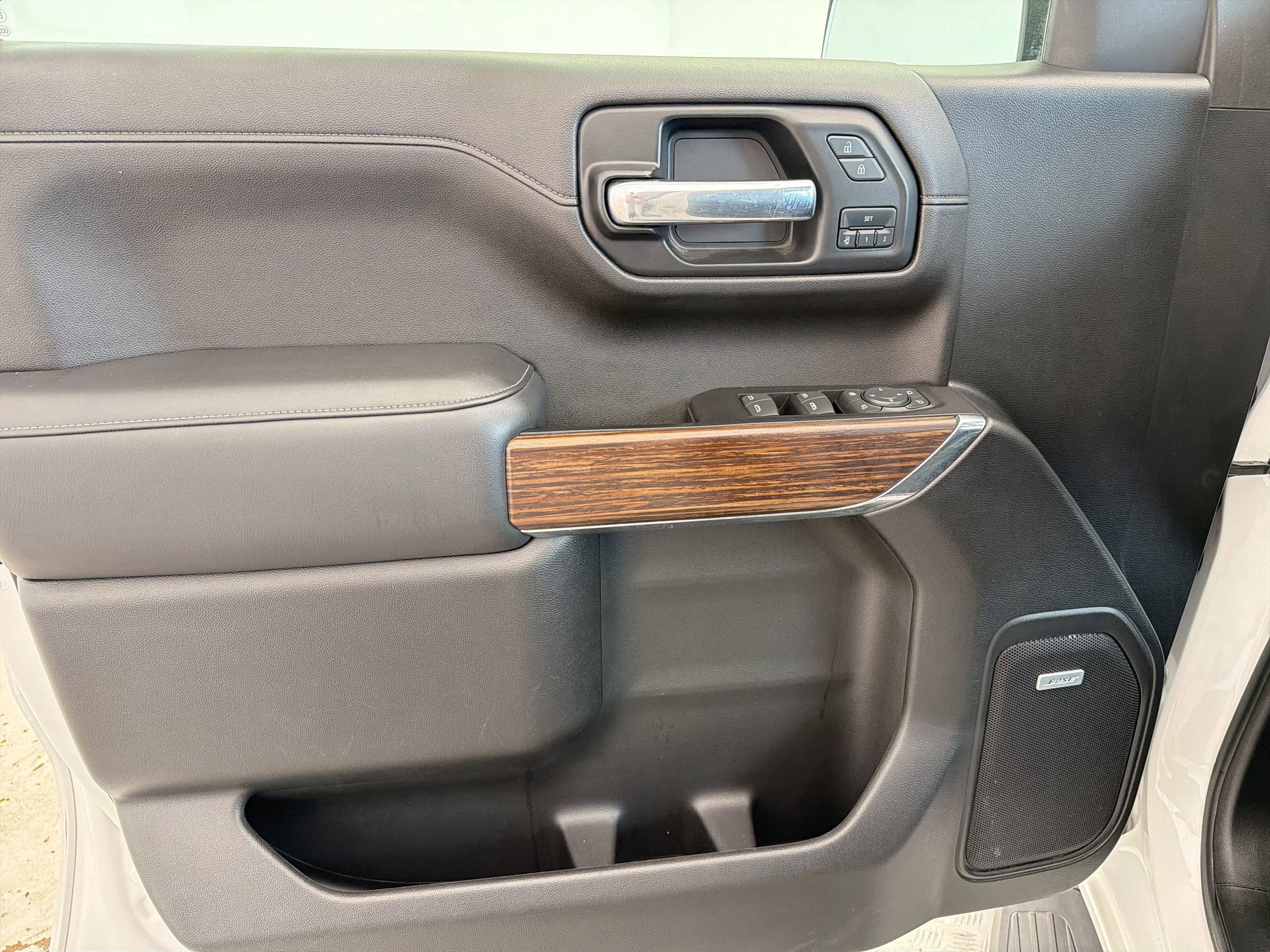 Used 2022 Chevrolet Silverado 1500 High Country w/ Safety Package II image 21