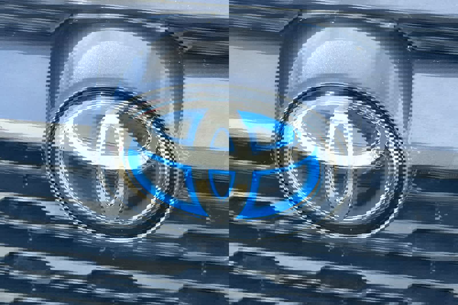 Certified 2023 Toyota RAV4 LE image 10