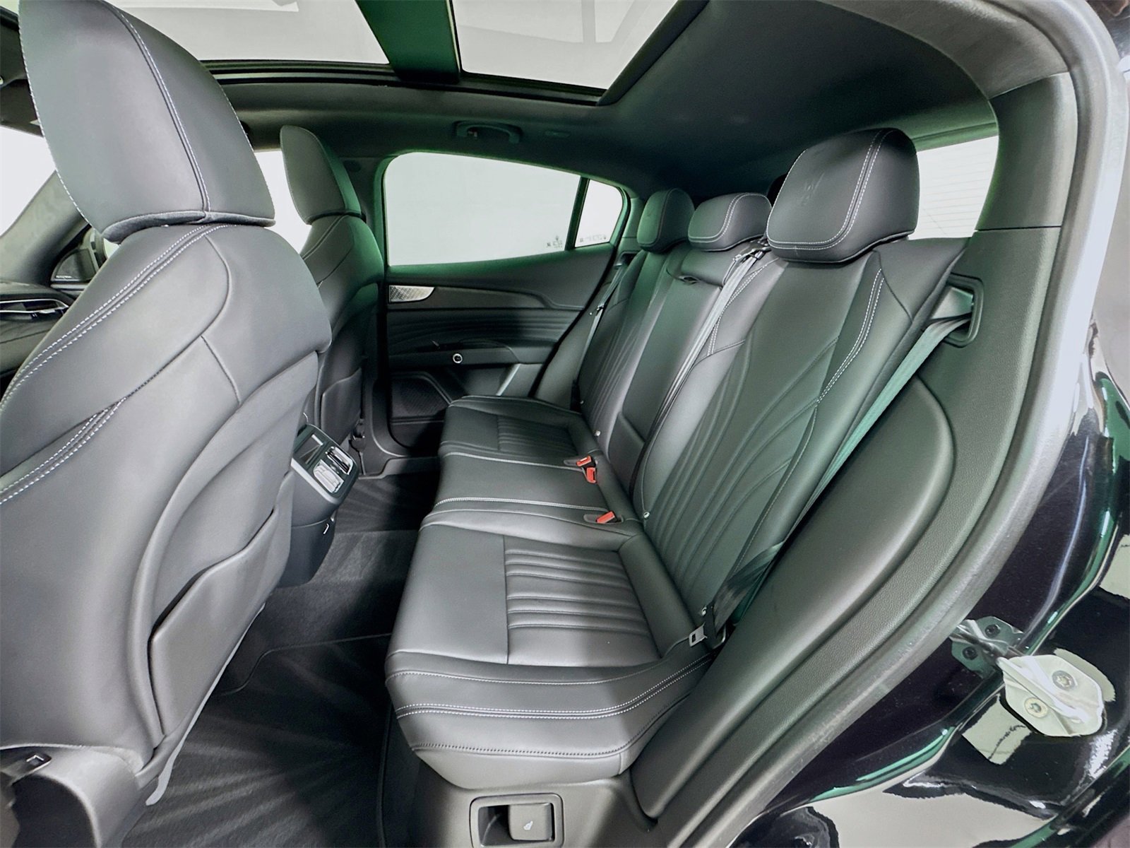 New 2025 Maserati Grecale GT image 25