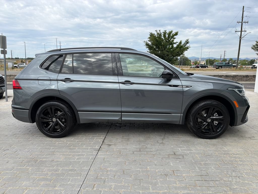 Certified 2024 Volkswagen Tiguan SE R-Line AWD/4WD image 8