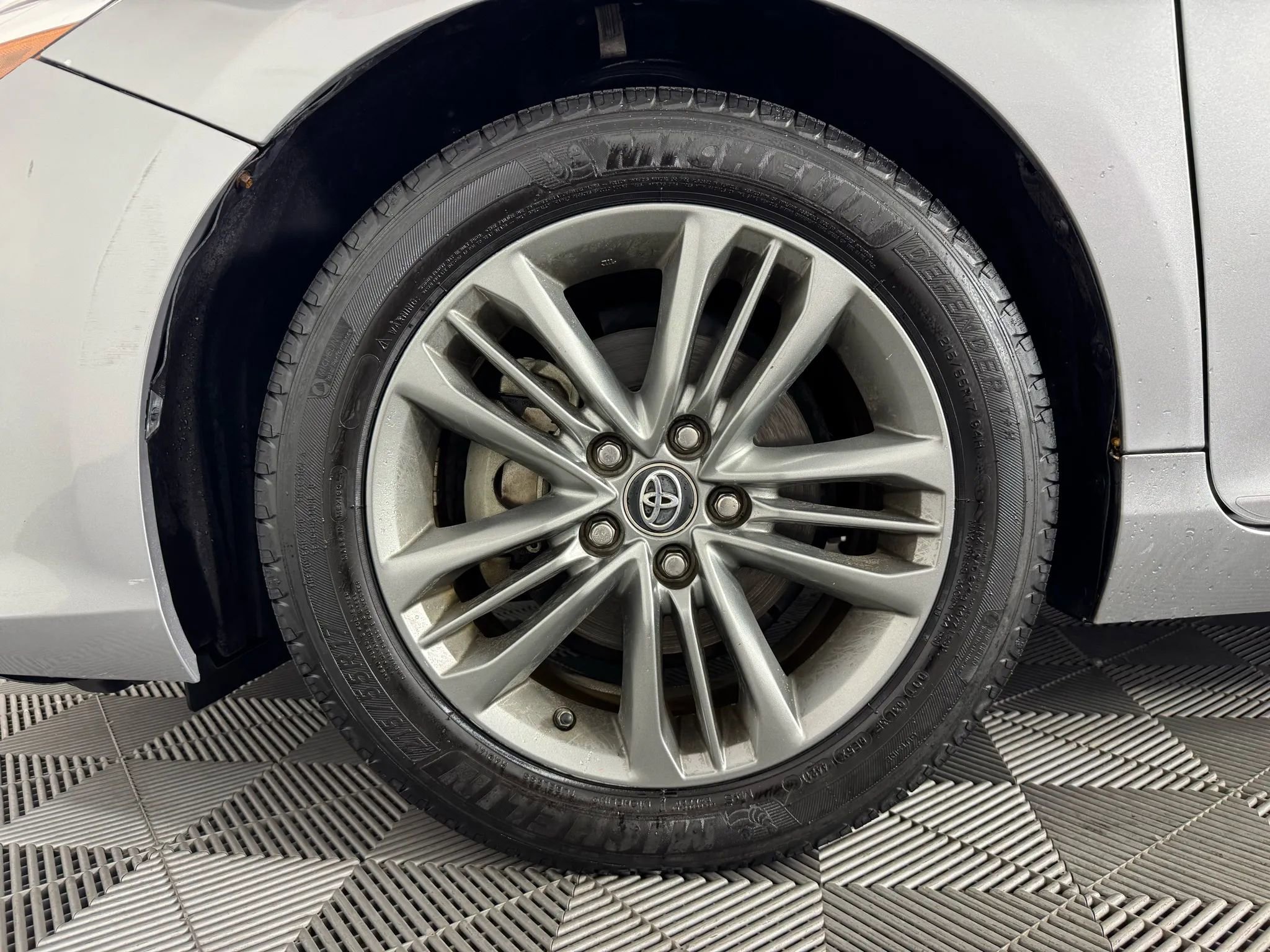 Used 2017 Toyota Camry SE image 39