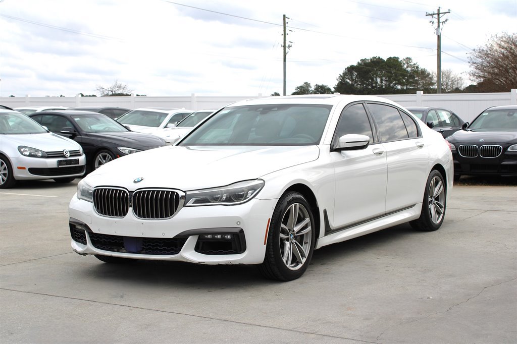 Used 2016 BMW 750i xDrive AWD/4WD image 3