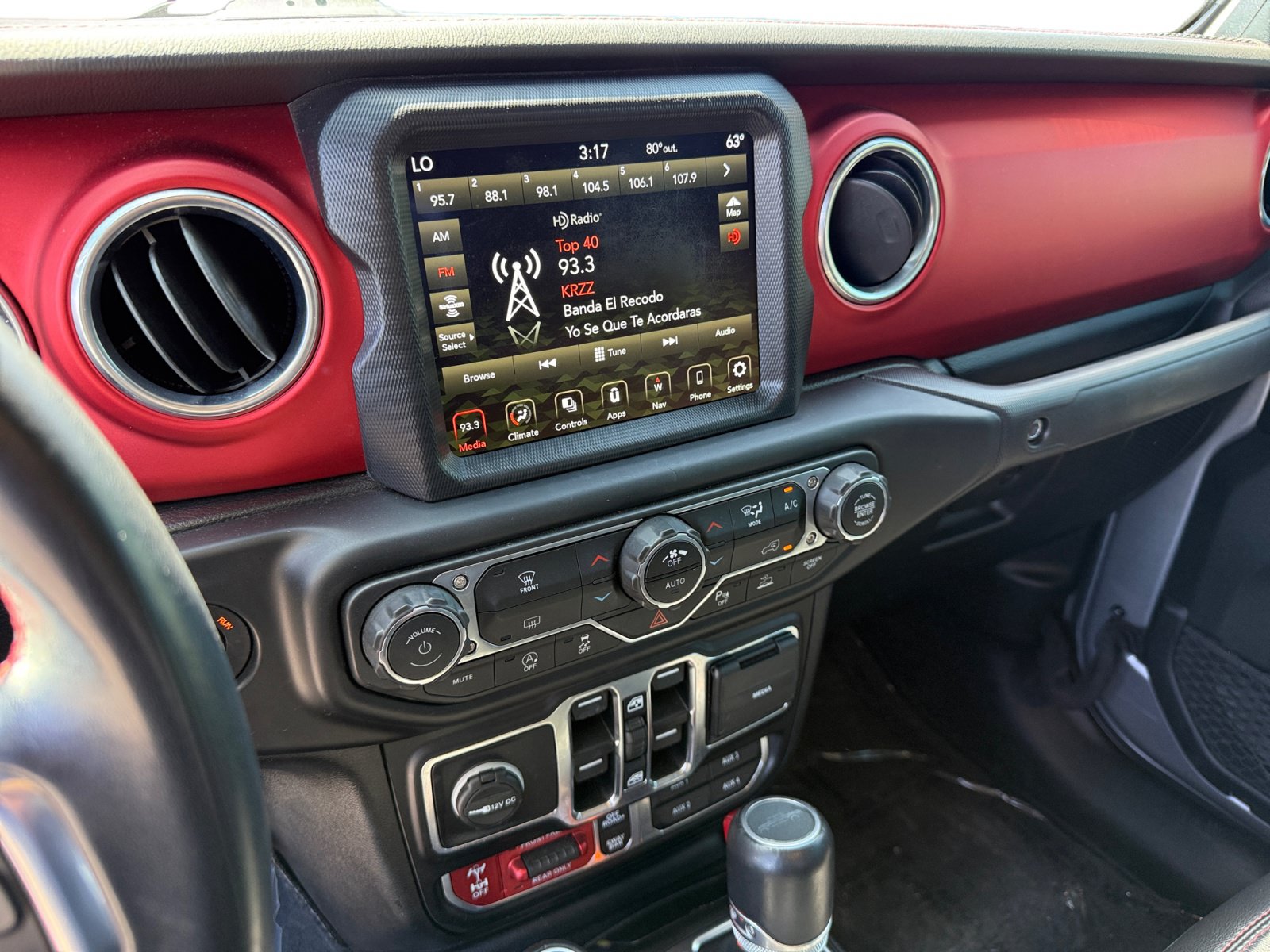 Used 2020 Jeep Gladiator Rubicon AWD/4WD image 12