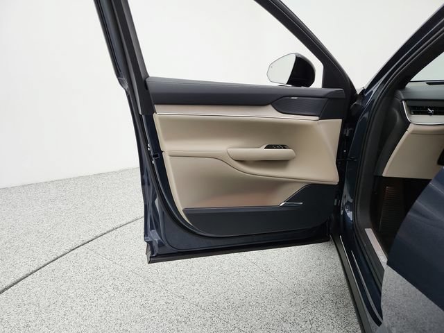 New 2026 Volvo XC90 T8 Plus w/ Protection Package Premier AWD/4WD image 34