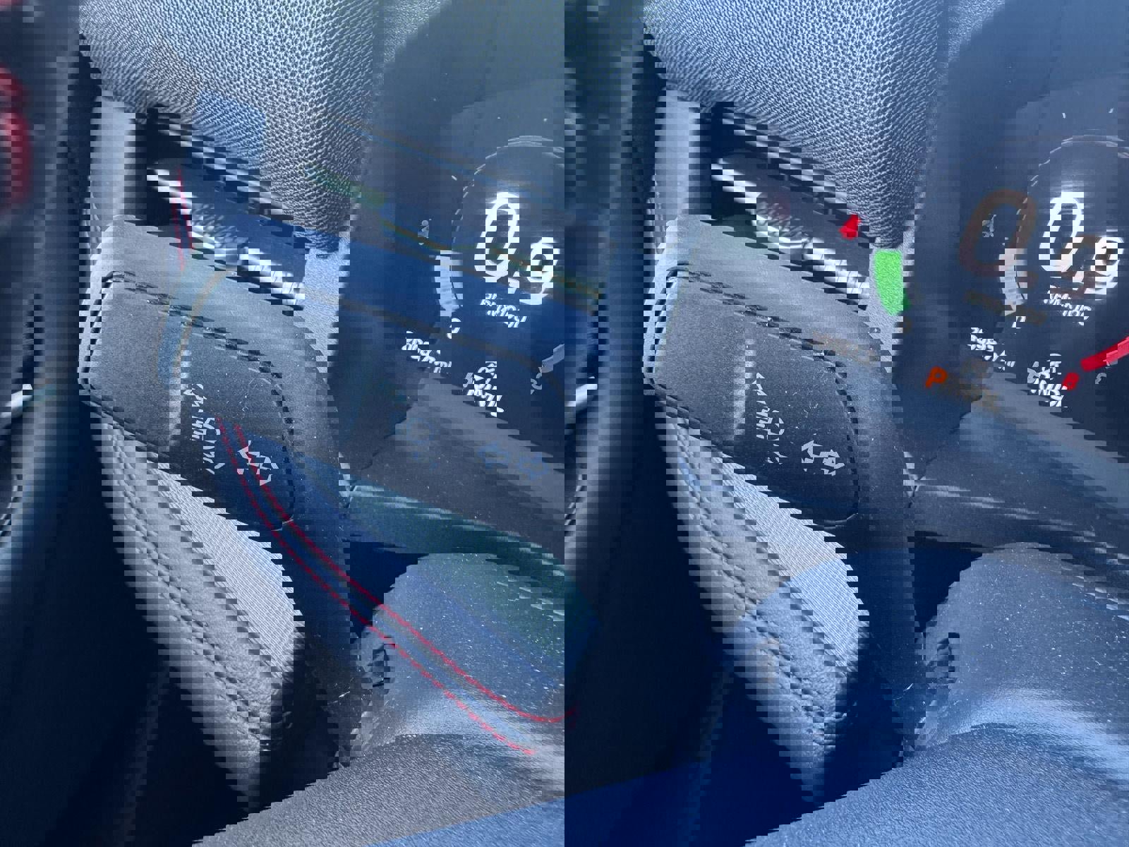 Used 2025 Ford Explorer ST-Line w/ ST-Line Street Pack image 18