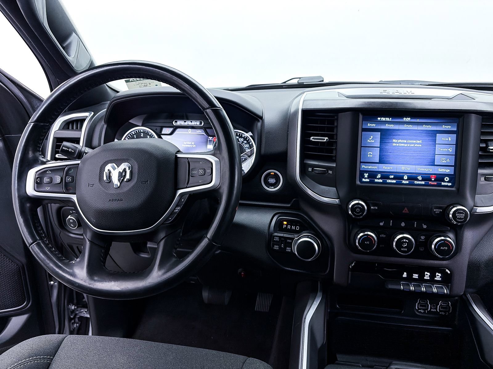 Used 2021 RAM 1500 Big Horn AWD/4WD image 3