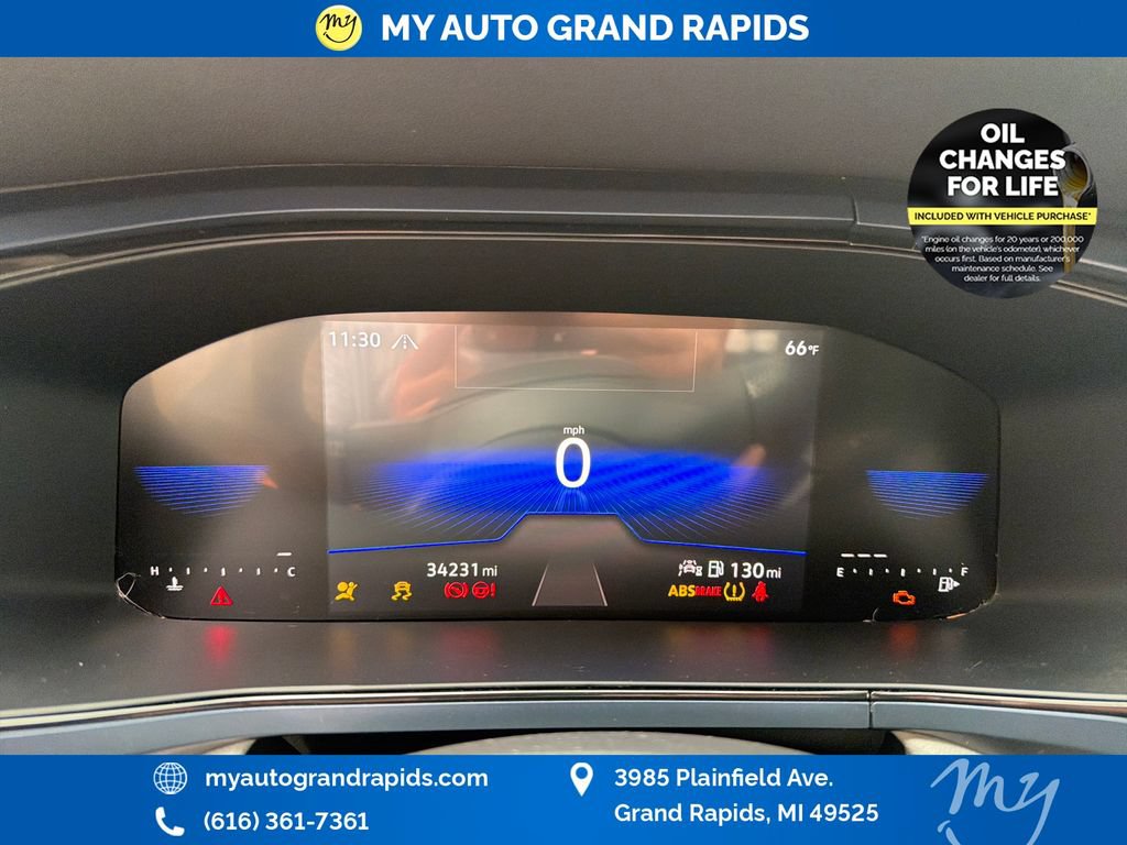 Used 2023 Volkswagen Taos SE w/ Panoramic Sunroof Package AWD/4WD image 17
