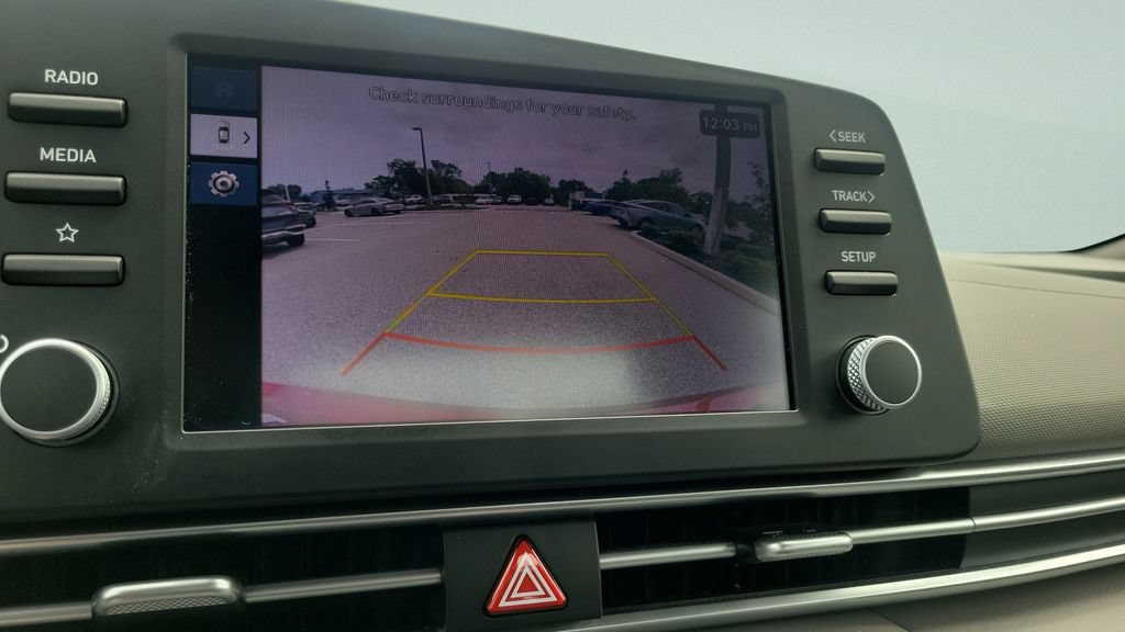 Used 2024 Hyundai Elantra SE FWD image 17