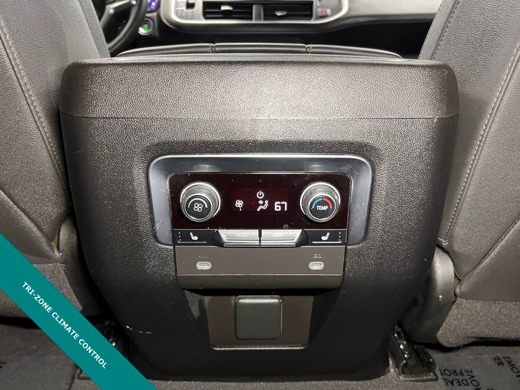 Used 2023 Chevrolet Tahoe Z71 w/ Luxury Package image 11