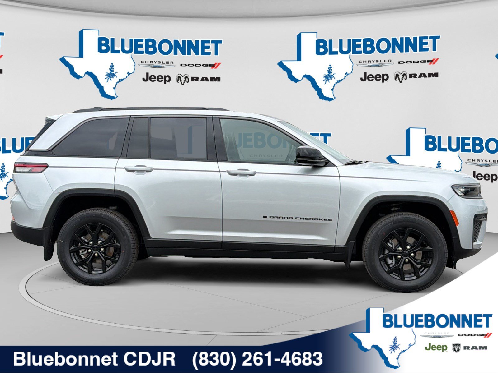 New 2026 Jeep Grand Cherokee Altitude AWD/4WD image 4