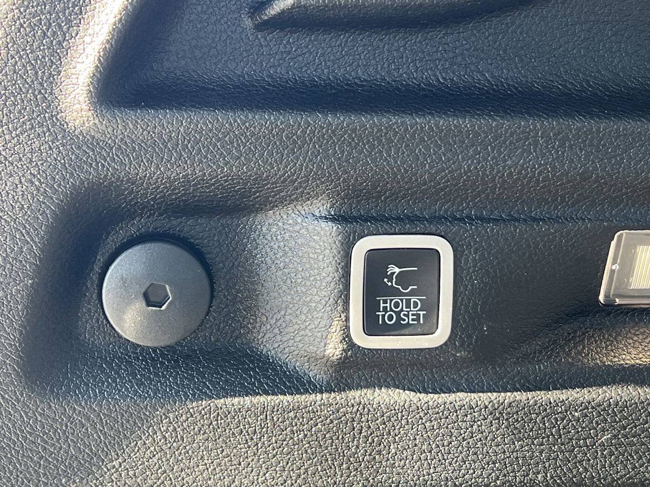 Used 2021 Jeep Grand Cherokee L Limited image 32