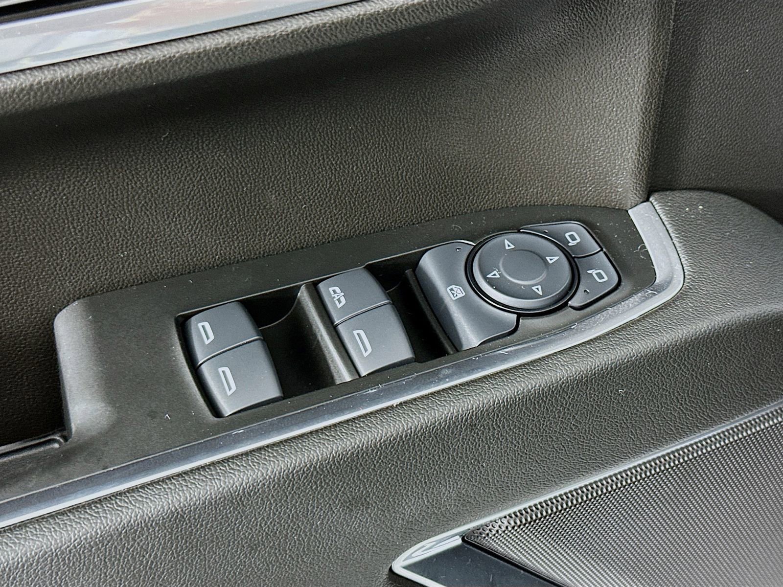 New 2025 Chevrolet Silverado 1500 RST image 18