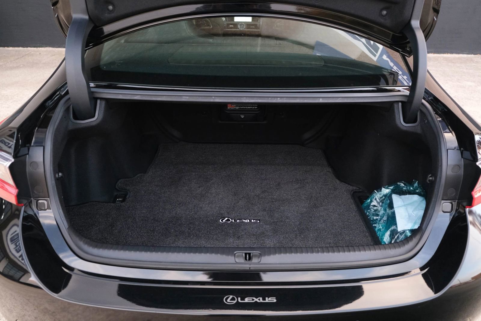 Used 2015 Lexus RC F image 26