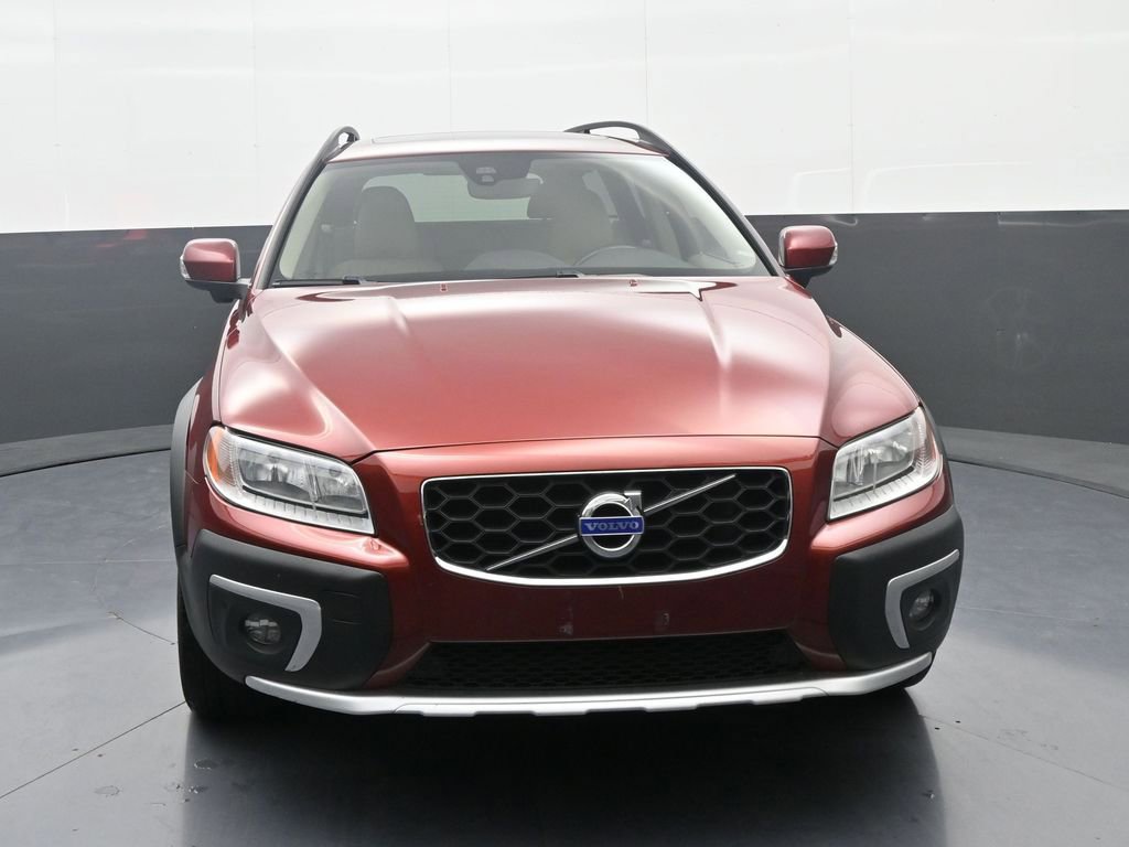 Used 2015 Volvo XC70 T6 w/ Proximity Package AWD/4WD image 2