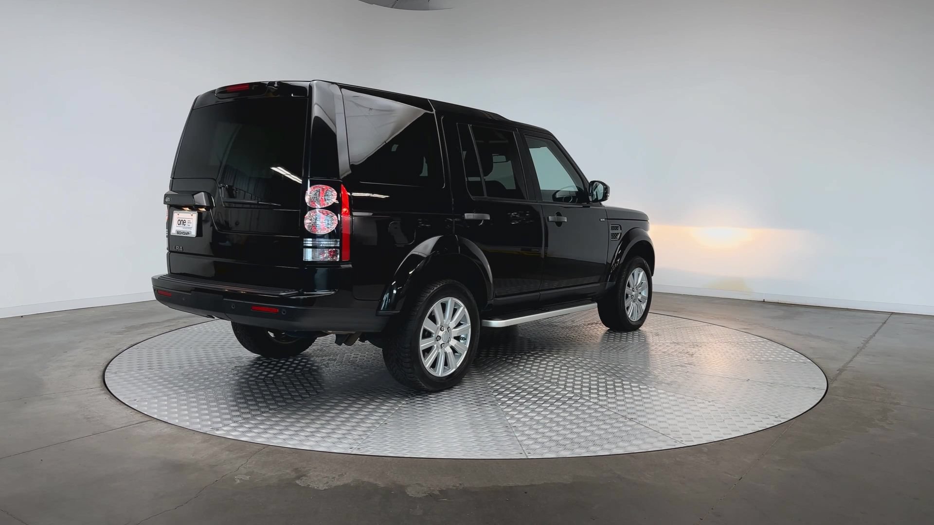 Used 2016 Land Rover LR4 AWD/4WD image 8