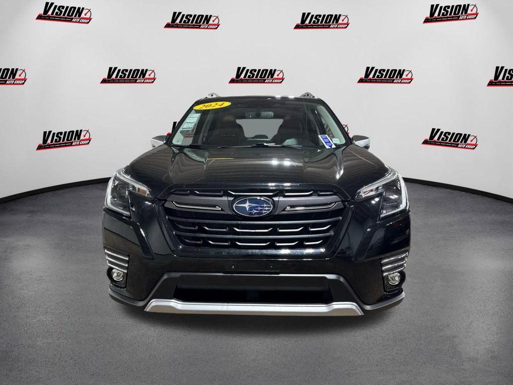 Used 2024 Subaru Forester Touring AWD/4WD image 2