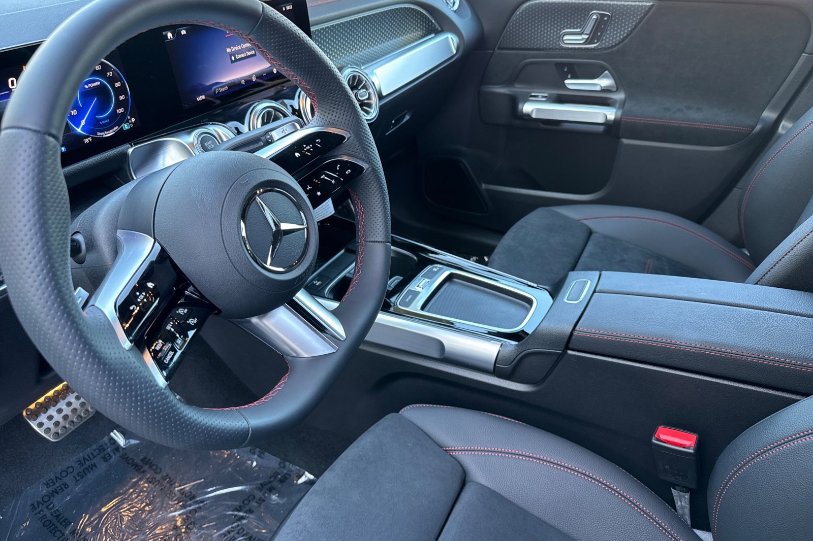 Used 2024 Mercedes-Benz EQB 300 4MATIC image 10