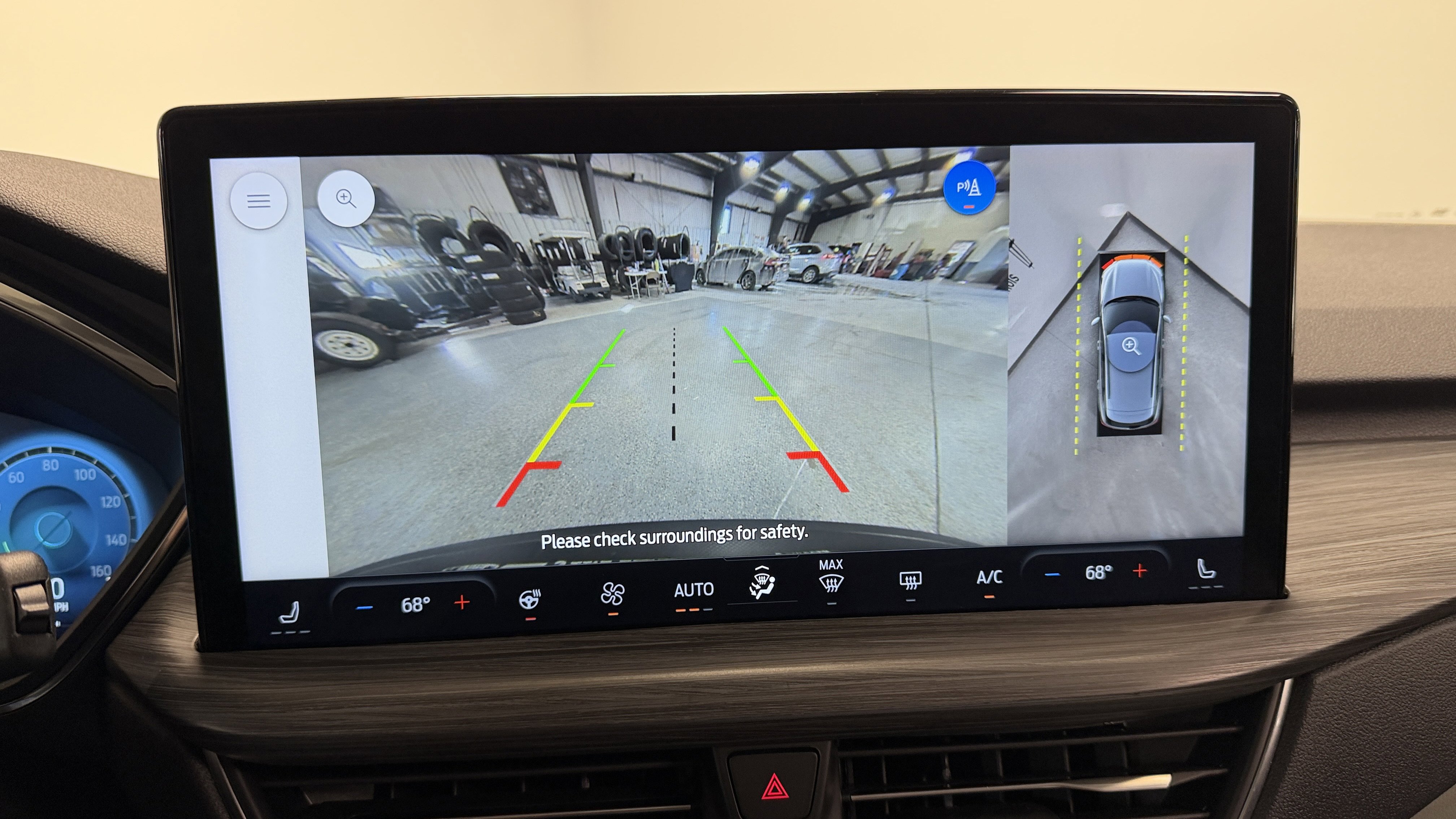 Used 2023 Ford Escape Platinum image 14