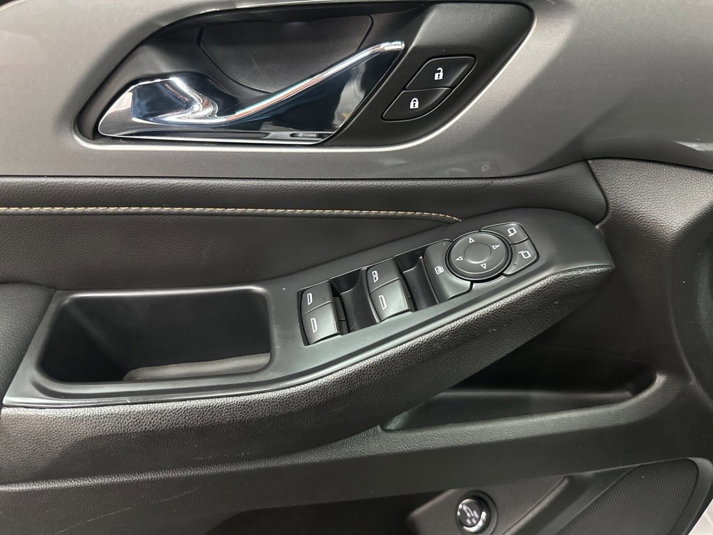 Used 2021 Chevrolet Traverse RS image 19