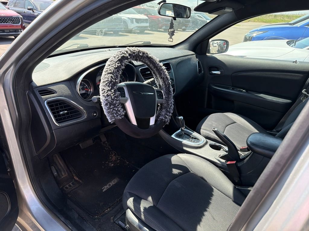 Used 2014 Chrysler 200 Touring image 20