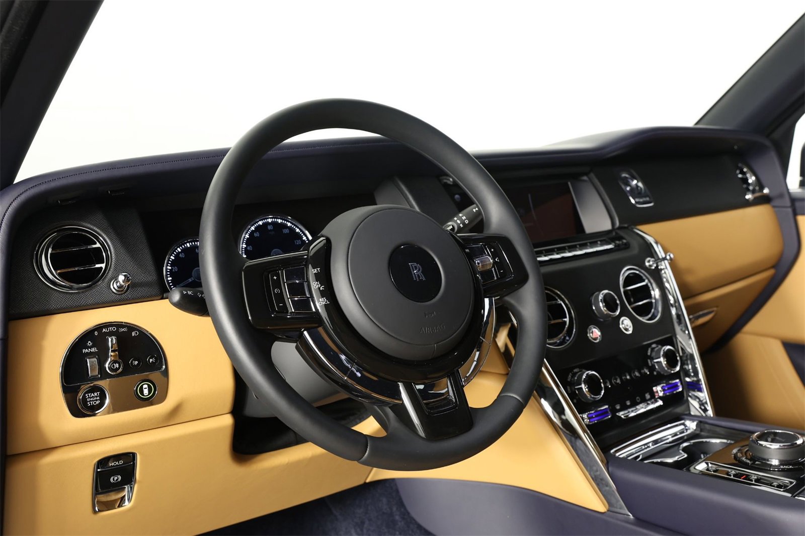 Certified 2024 Rolls-Royce Cullinan image 4