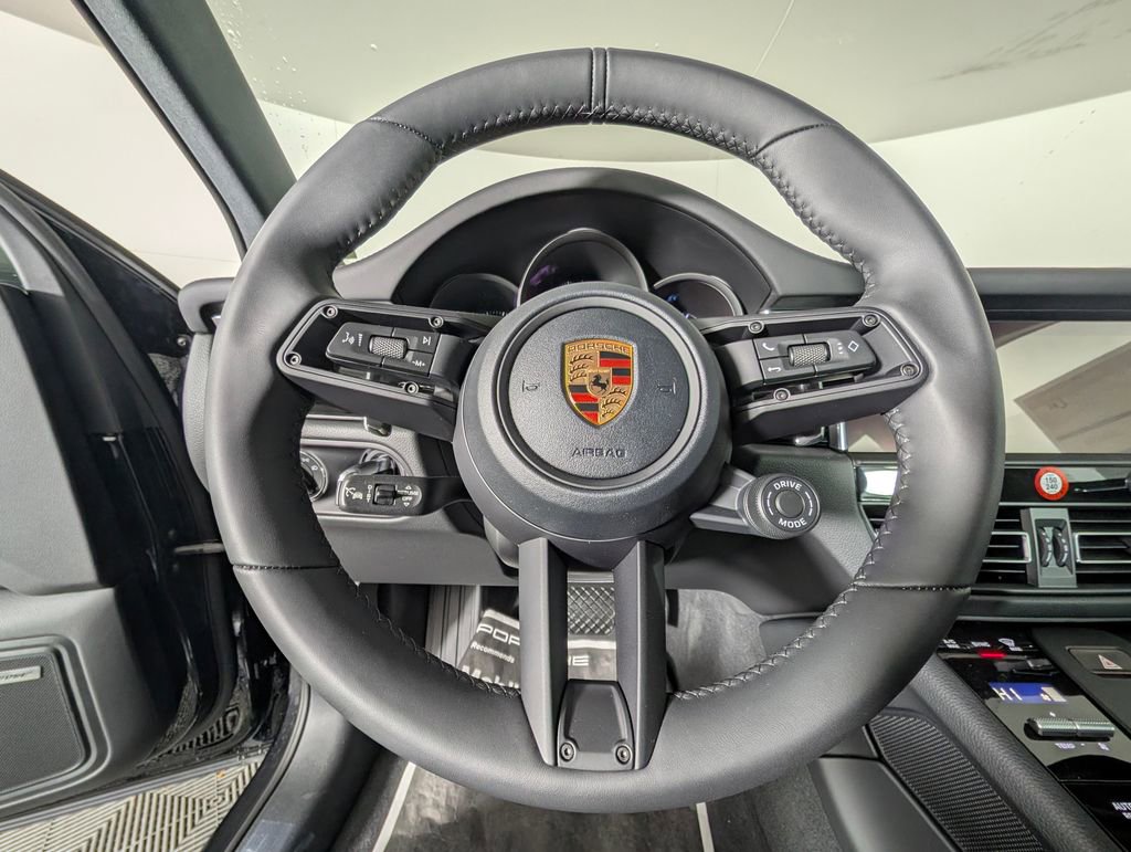 New 2026 Porsche Macan Turbo image 33