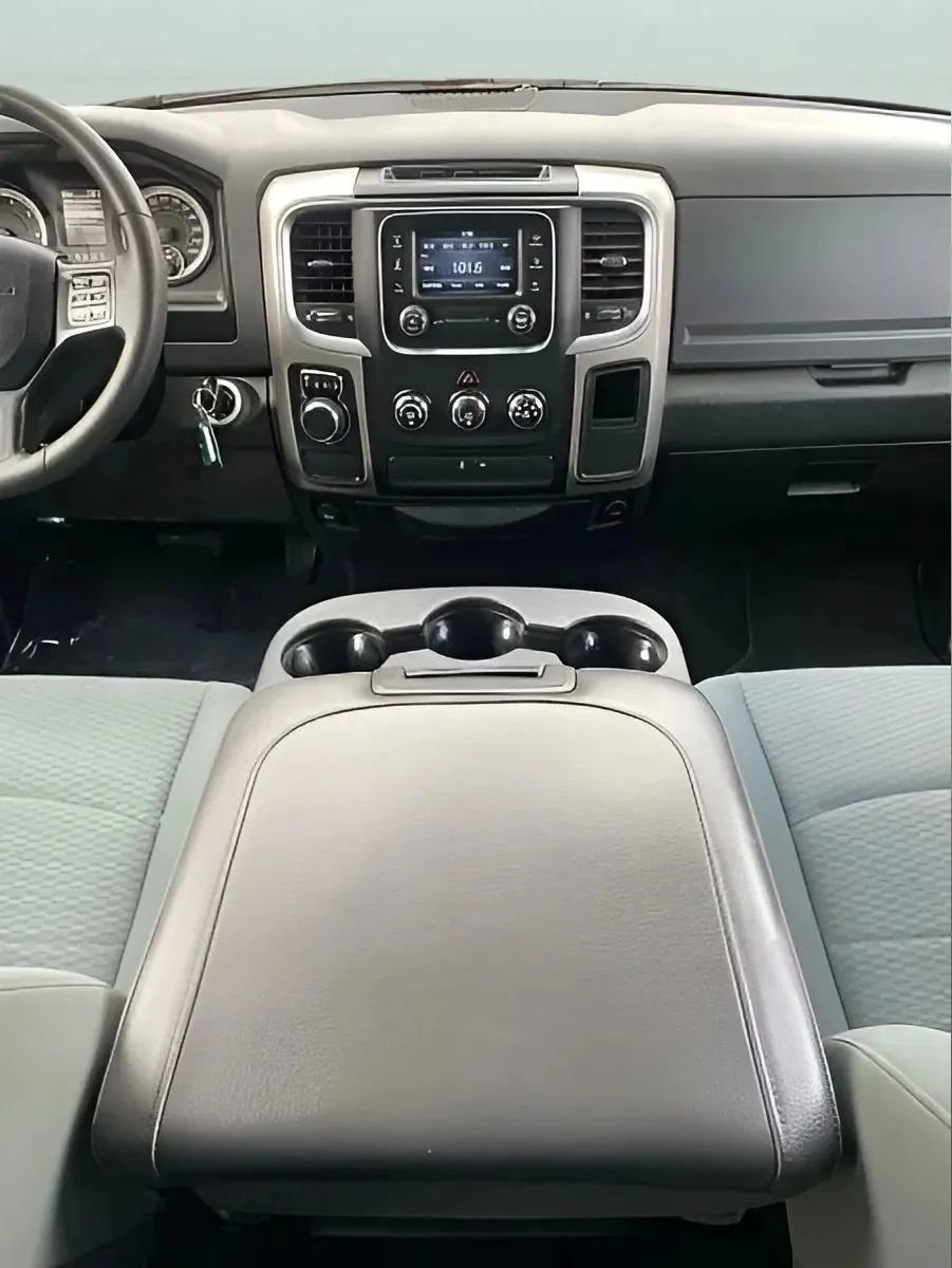 Used 2020 RAM 1500 Classic SLT RWD image 15