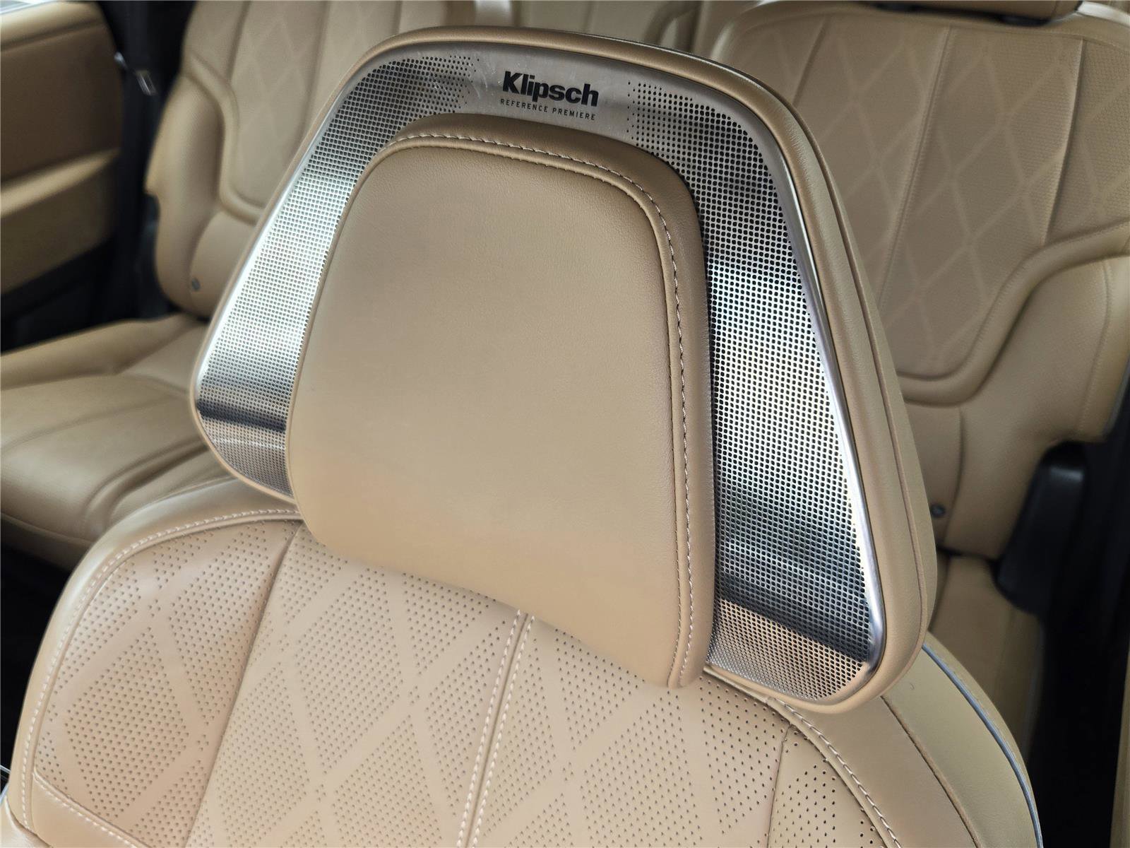 Used 2025 INFINITI QX80 Sensory AWD/4WD image 22