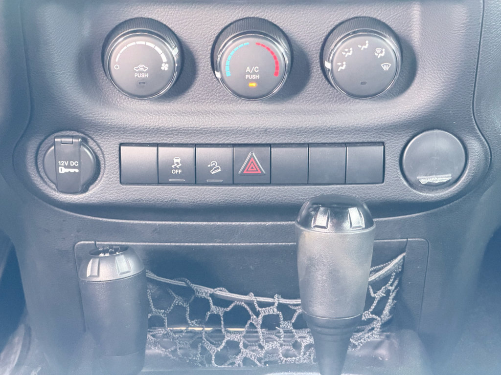 Used 2012 Jeep Wrangler Unlimited Sport AWD/4WD image 16