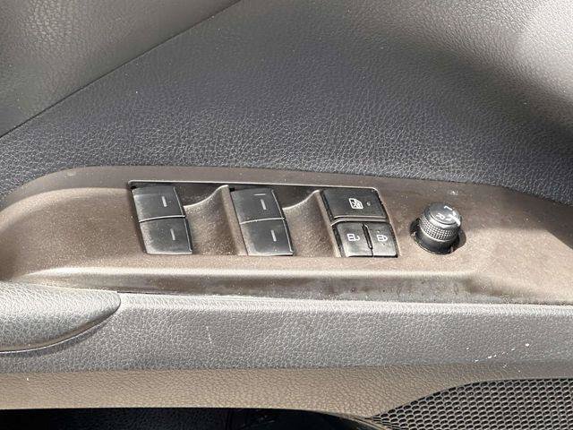 Used 2024 Toyota Camry SE w/ Convenience Package FWD image 11
