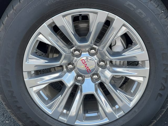 Used 2025 GMC Yukon XL Denali AWD/4WD image 8