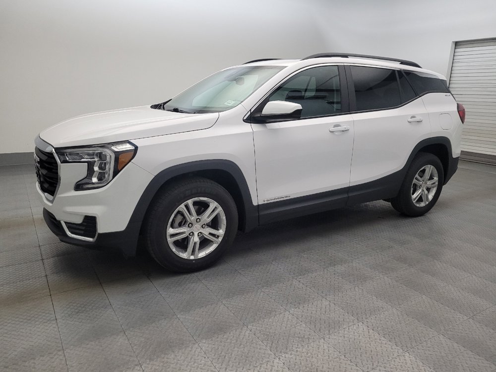 Used 2022 GMC Terrain SLE w/ Driver Convenience Package AWD/4WD image 2