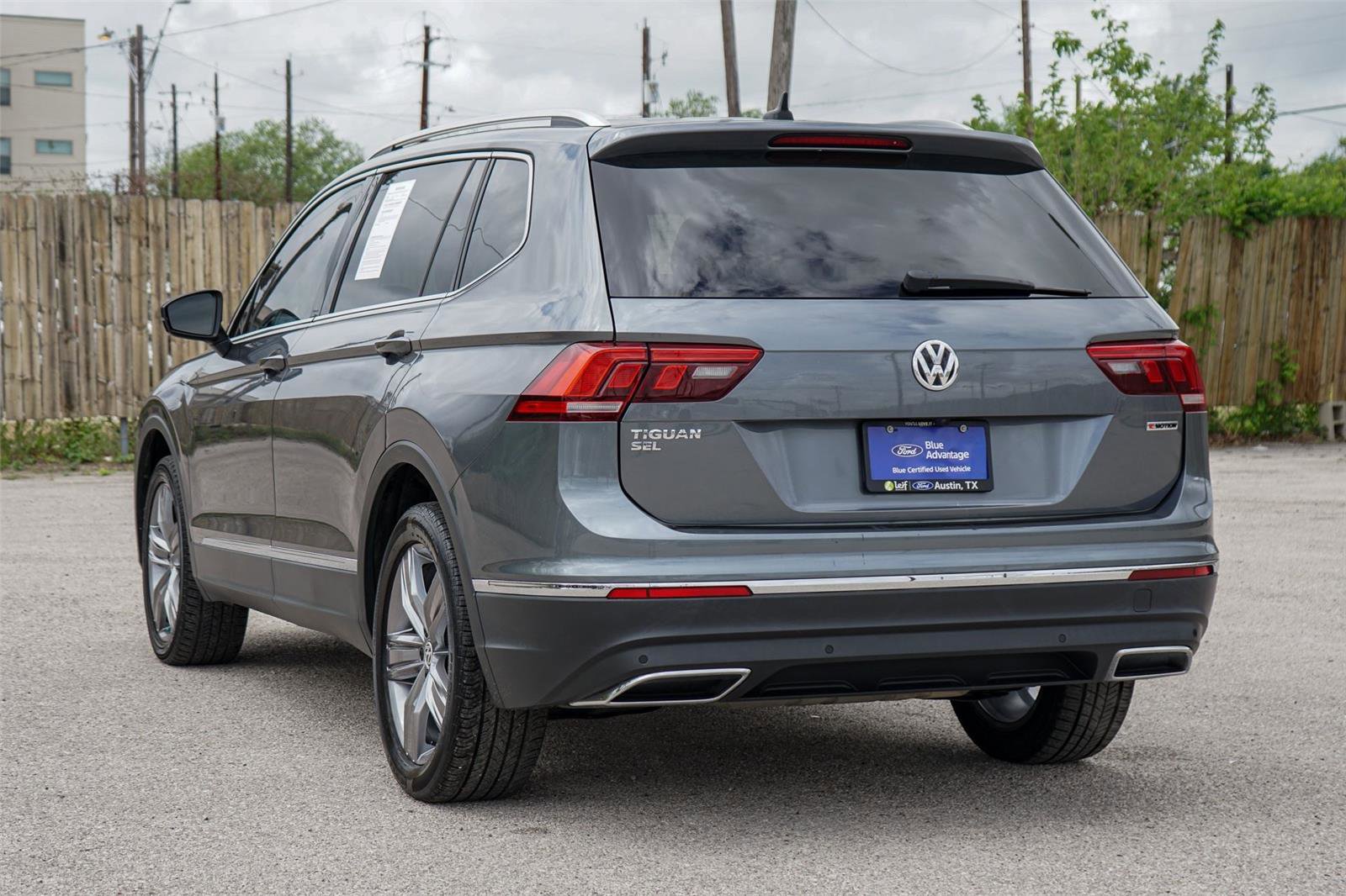 Used 2021 Volkswagen Tiguan SEL image 6