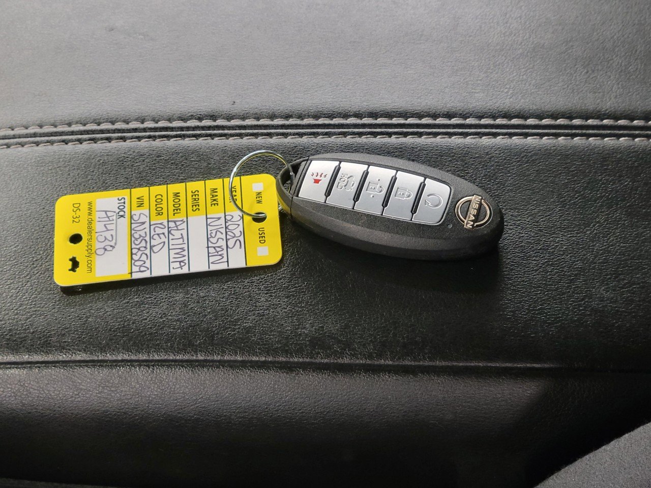 Used 2025 Nissan Altima 2.5 SV FWD image 24