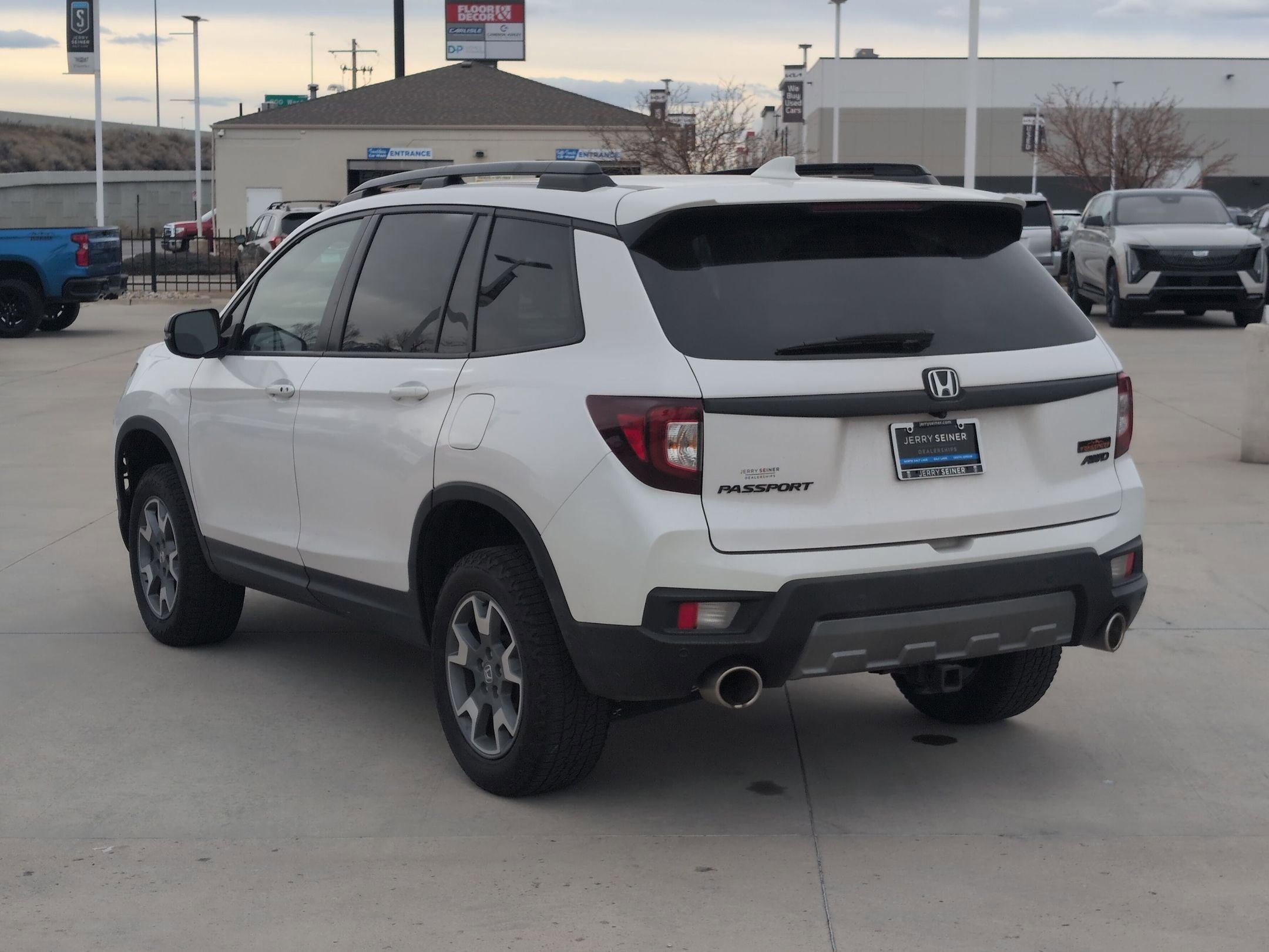 Used 2023 Honda Passport TrailSport image 4