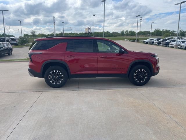 Used 2025 Chevrolet Traverse Z71 w/ Driver Confidence Package AWD/4WD image 8