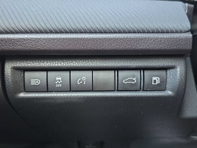 Used 2025 Toyota Camry SE FWD image 25