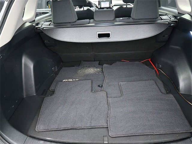 Used 2019 Toyota RAV4 LE image 25