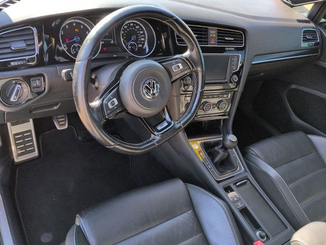 Used 2017 Volkswagen Golf 4-Door image 11