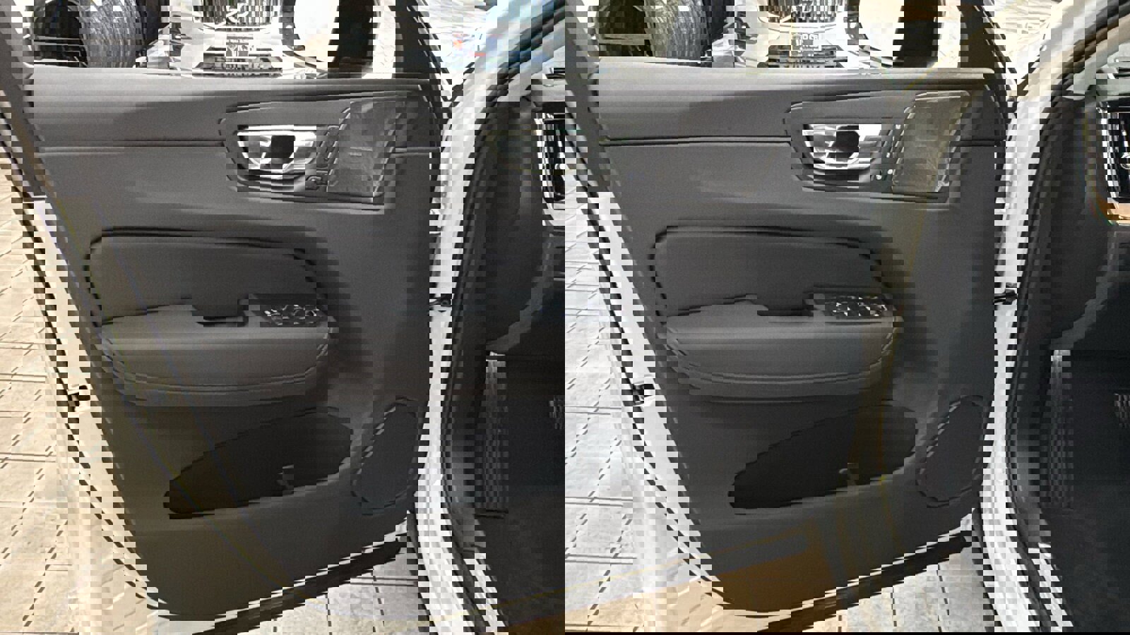 New 2026 Volvo XC60 T8 Ultra w/ Protection Package Premier image 21