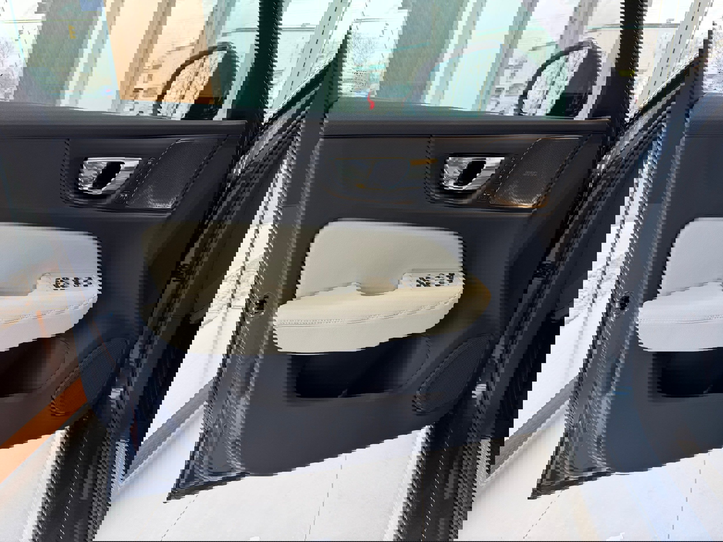 New 2026 Volvo V60 B5 Cross Country Ultra w/ Protection Package Premier AWD/4WD image 13