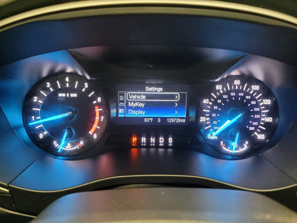 Used 2016 Ford Fusion SE FWD image 23