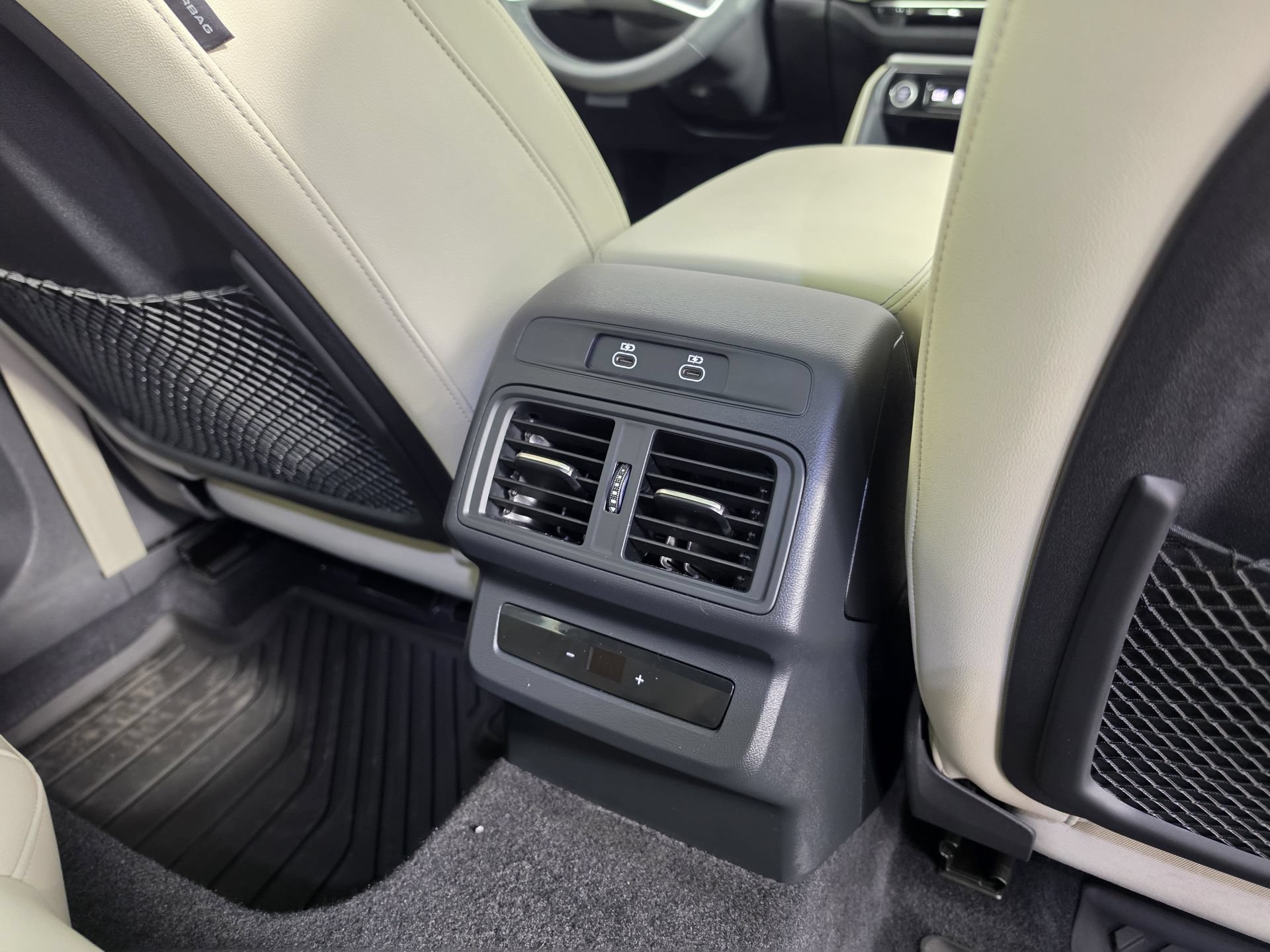 Used 2025 Audi Q5 Premium w/ Convenience Package AWD/4WD image 44