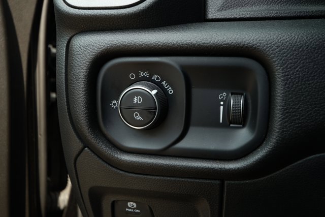 Used 2025 RAM 1500 Tradesman image 15